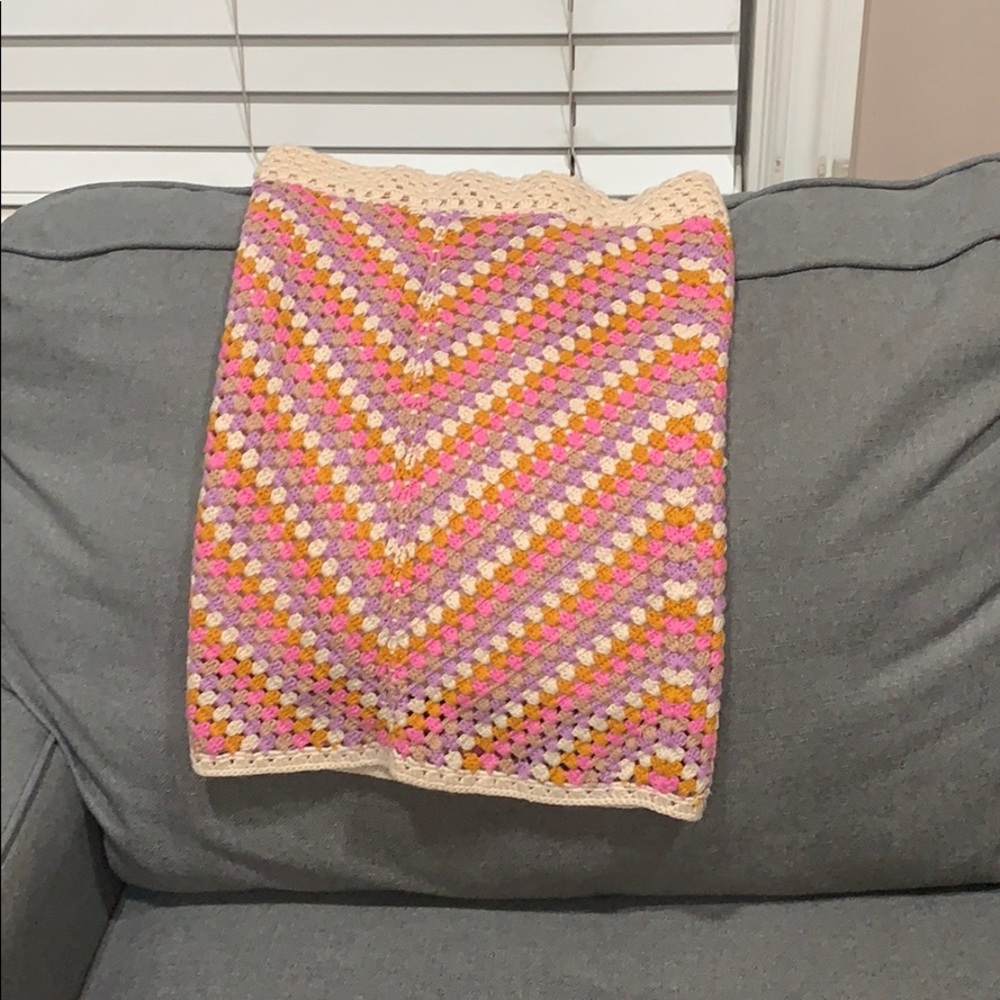 I’m selling a colorful skirt!!
